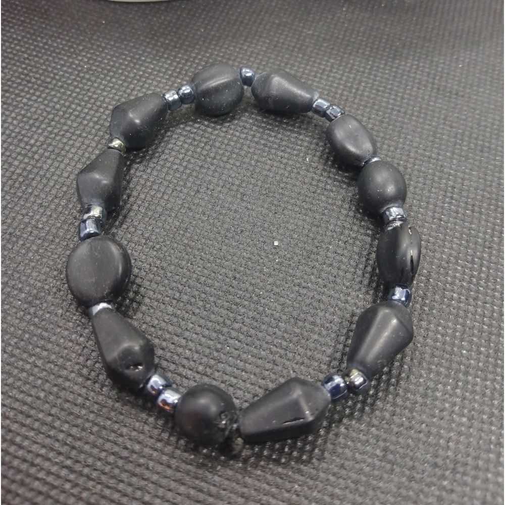 Grunge beaded black bracelet‎